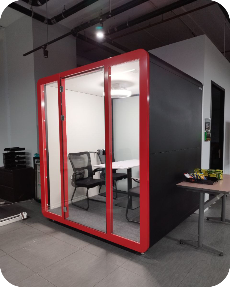 Instapod-indoor-office-booth-numero-series-solo-black-showcase