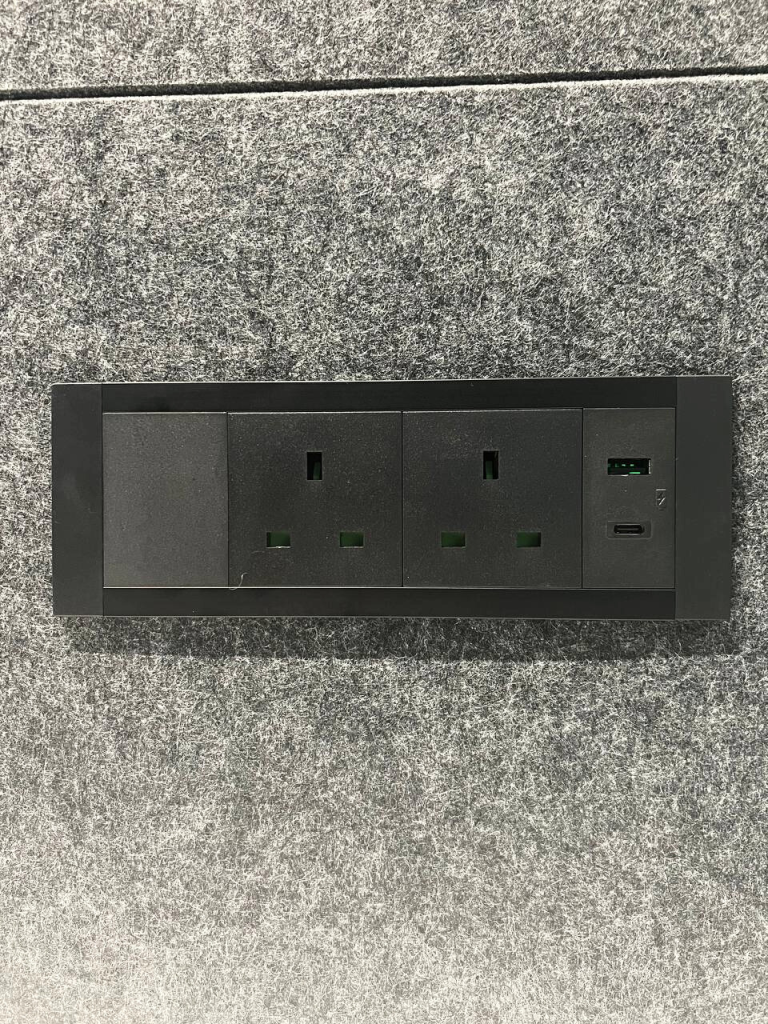 Power Socket & USB Ports